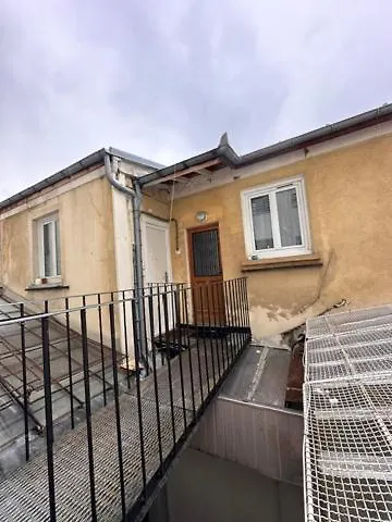 Art House Bastille 2 Bed Apartment W Balcony, 11Eme Super Trendy Neighbourhood Paříž