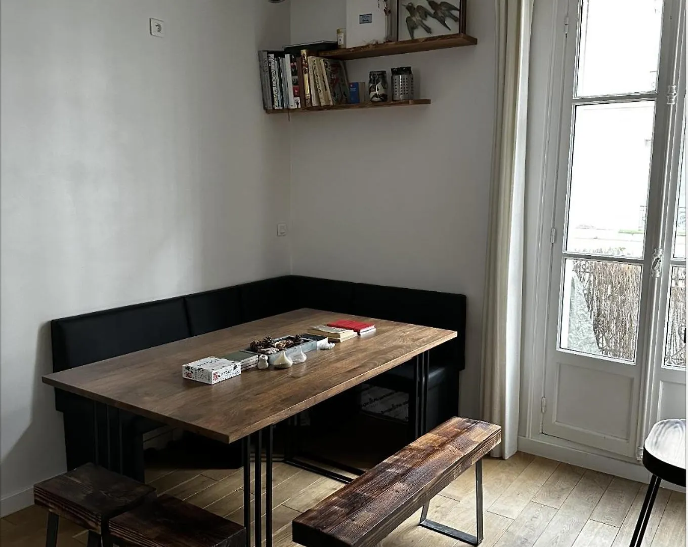 Art House Bastille 2 Bed Apartment W Balcony, 11Eme Super Trendy Neighbourhood Paříž