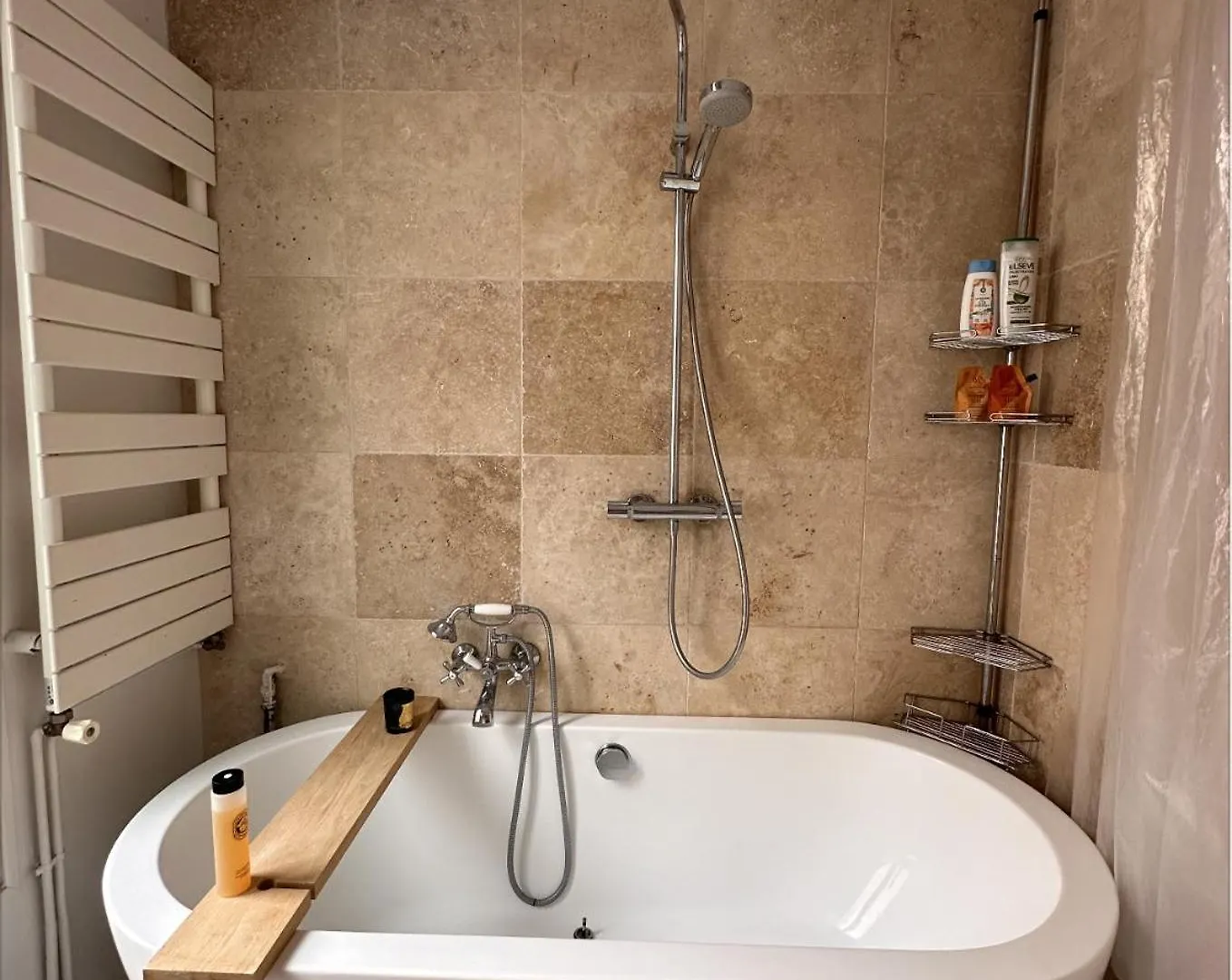 Art House Bastille 2 Bed Apartment W Balcony, 11Eme Super Trendy Neighbourhood Paříž