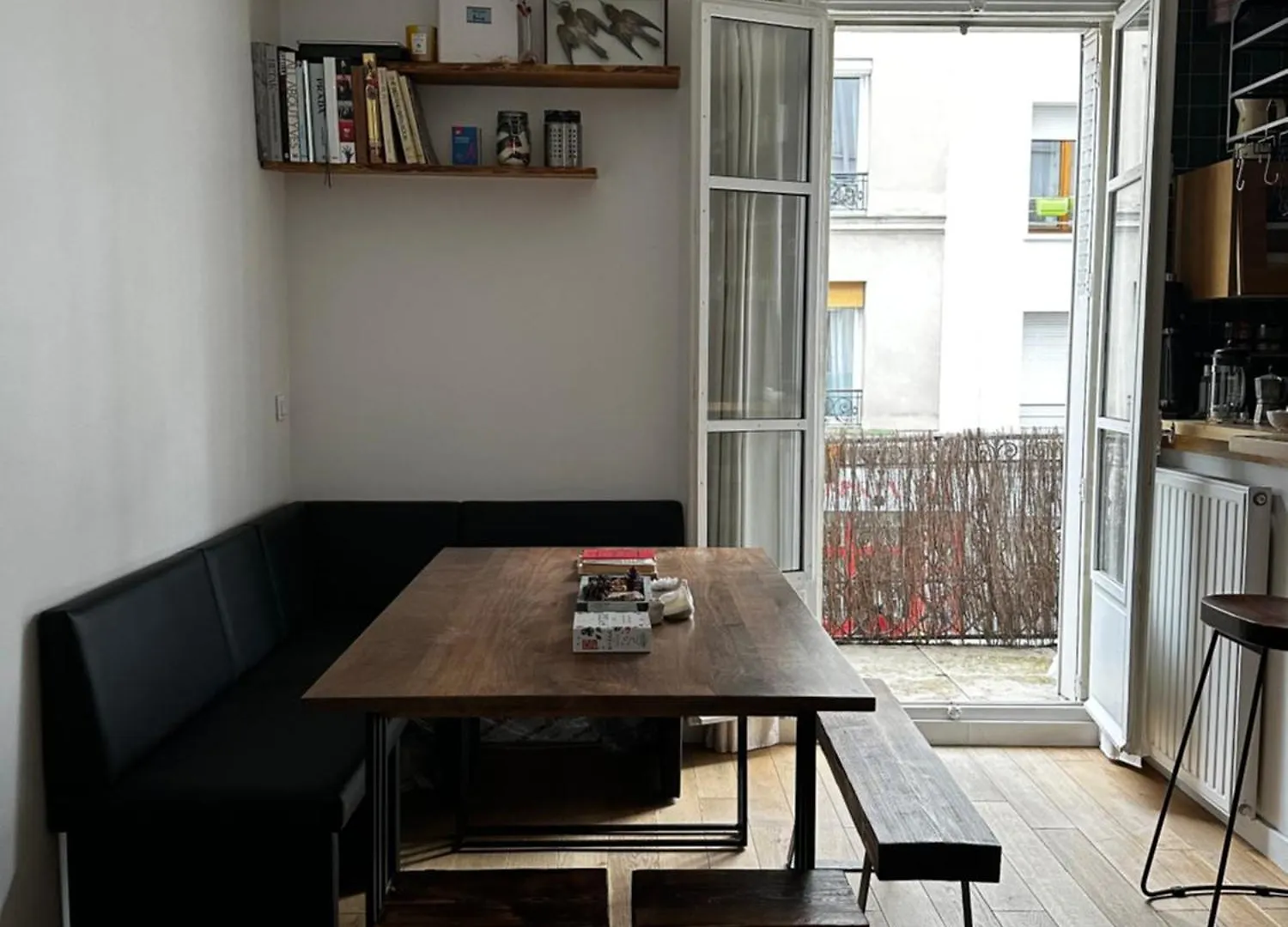 Art House Bastille 2 Bed Apartment W Balcony, 11Eme Super Trendy Neighbourhood Paris 0*,  France