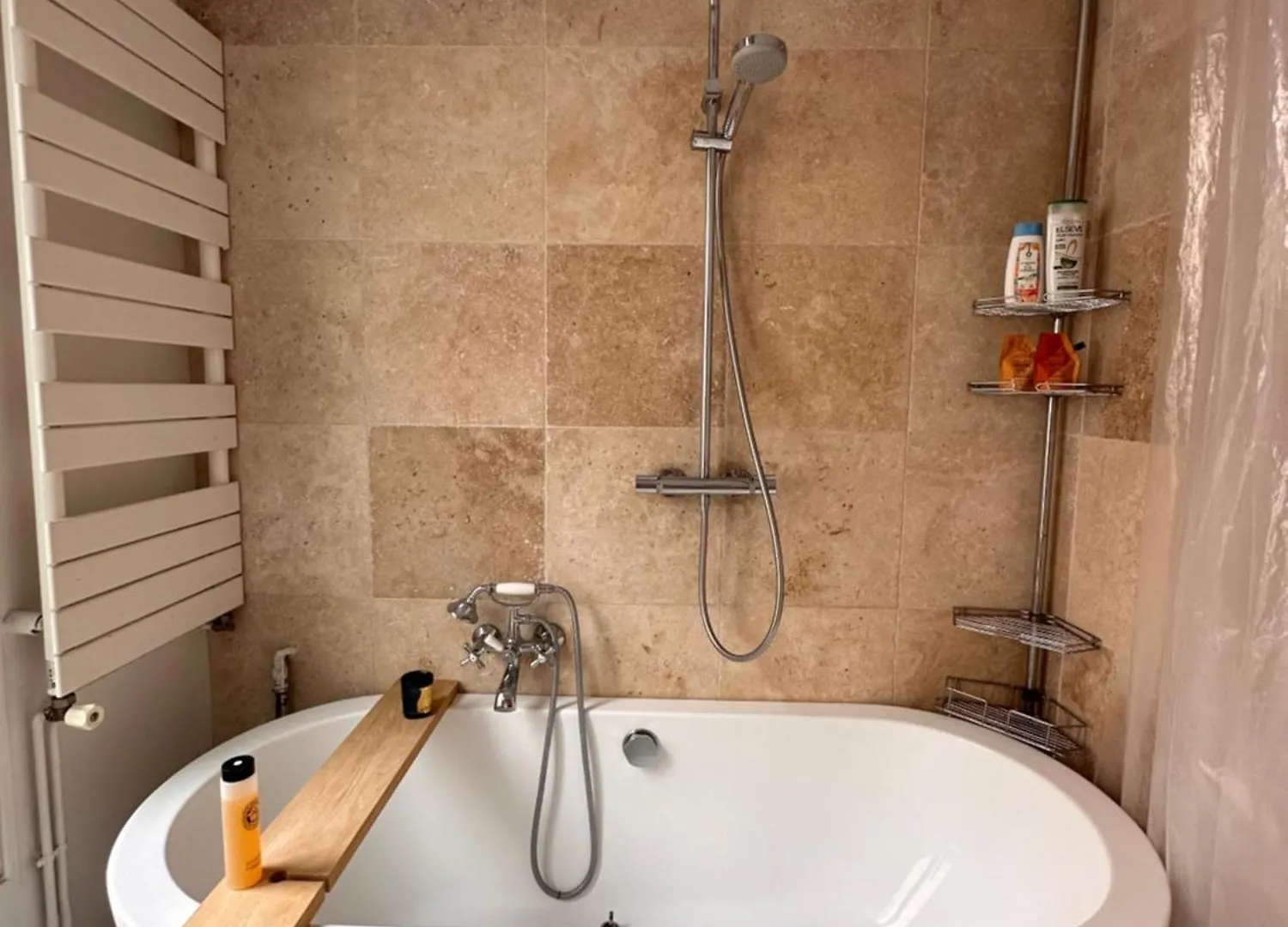 Art House Bastille 2 Bed Apartment W Balcony, 11Eme Super Trendy Neighbourhood Paris